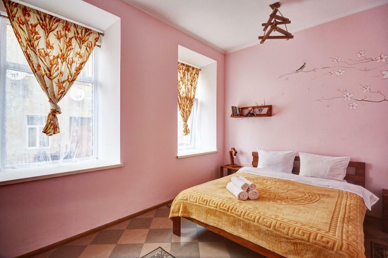 Sweet Home Kamianets-Podilsky Extérieur photo